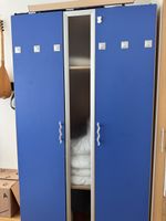 Kleiderschrank blau mit Spiegel gute Zustand