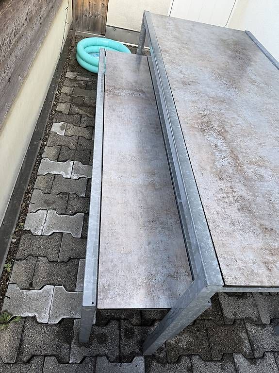Set di tavolo e panche: Gartentisch mit zwei Bänken – Usato da Gränichen venduto da MoriD86 1