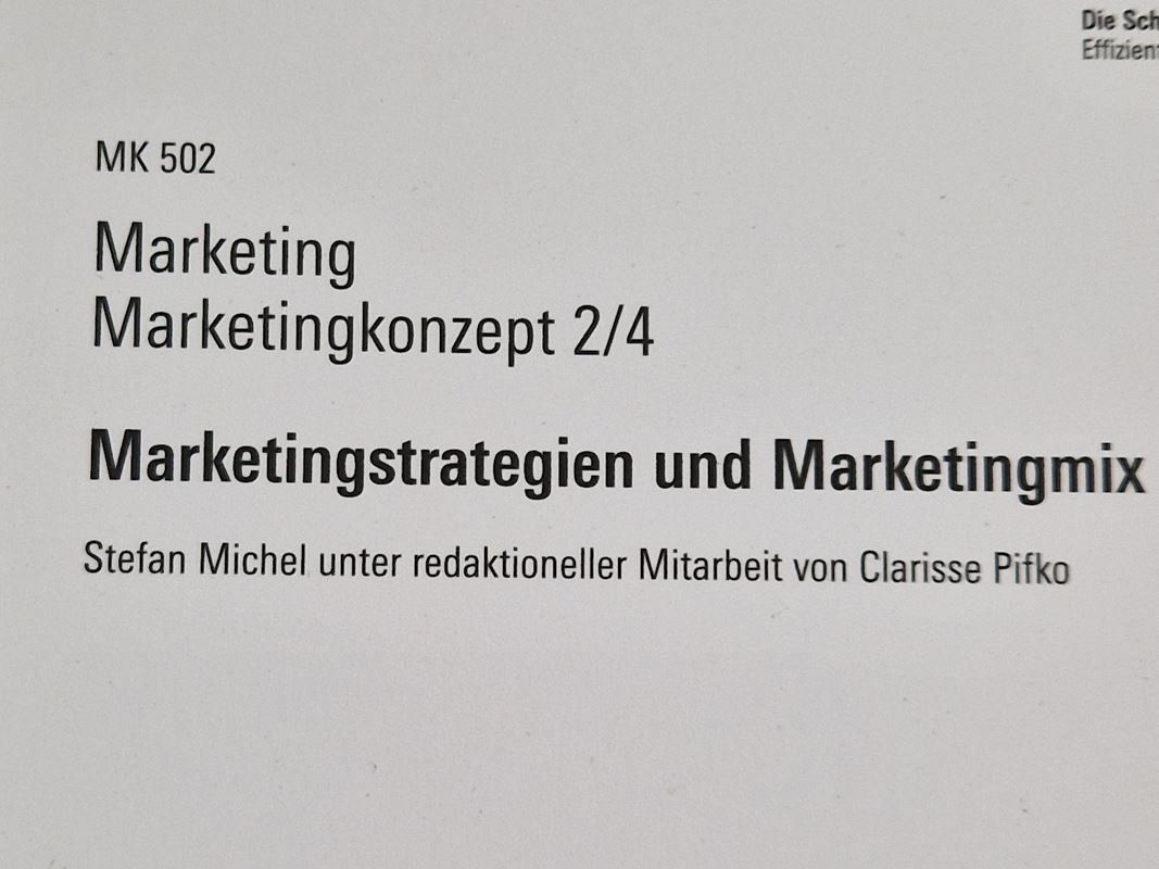 Libri: Kursprogramm Marketingkonzept 4/4 Bücher – Usato da Muhen venduto da Restwert_Muhen 2