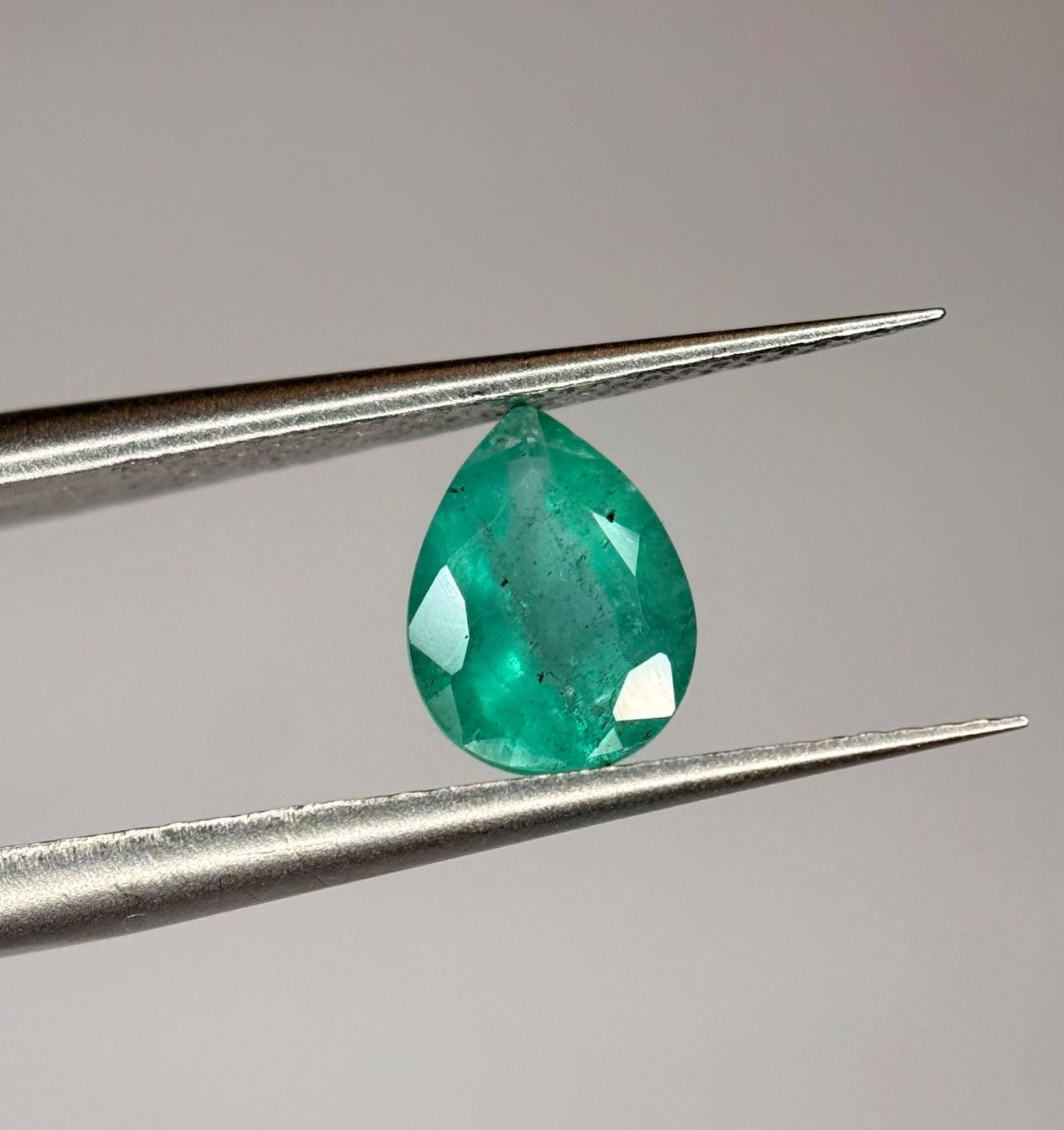 Pietre preziose: Ab 1 Fr. - 0.88 ct Smaragd mit Zertifikat – Nuovo (secondo la descrizione) da Mauren venduto da LieGems 4