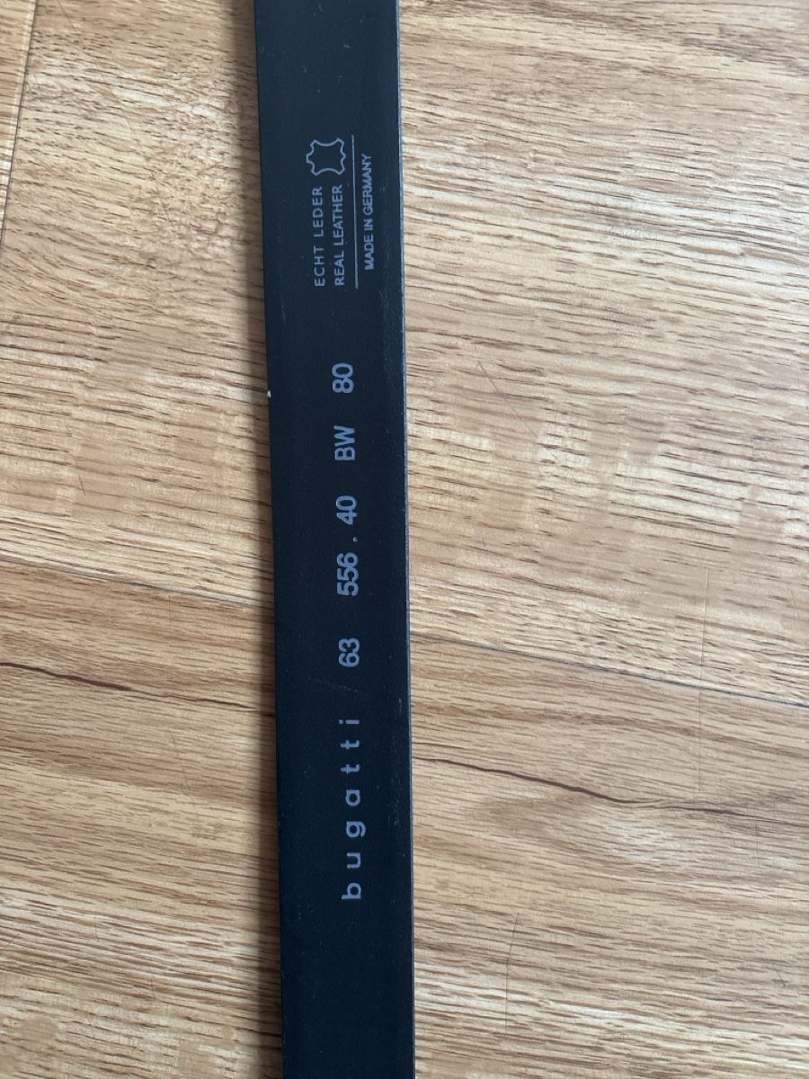 Cinture: Bugatti Ledergurt dunkelbraun, Laenge 80 cm – Usato da Wangen an der Aare venduto da s_g_b8jz 2