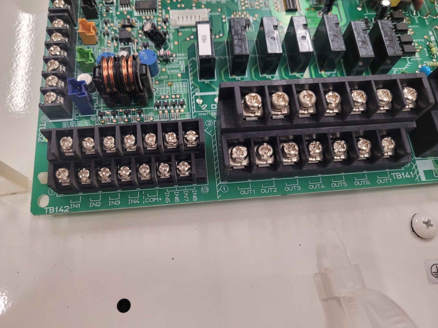 Mitsubishi Componenti elettronici: Mitsubishi Electric PAC-IF012B-E Interface Box – Usato da Vitznau venduto da Night-Fire 4