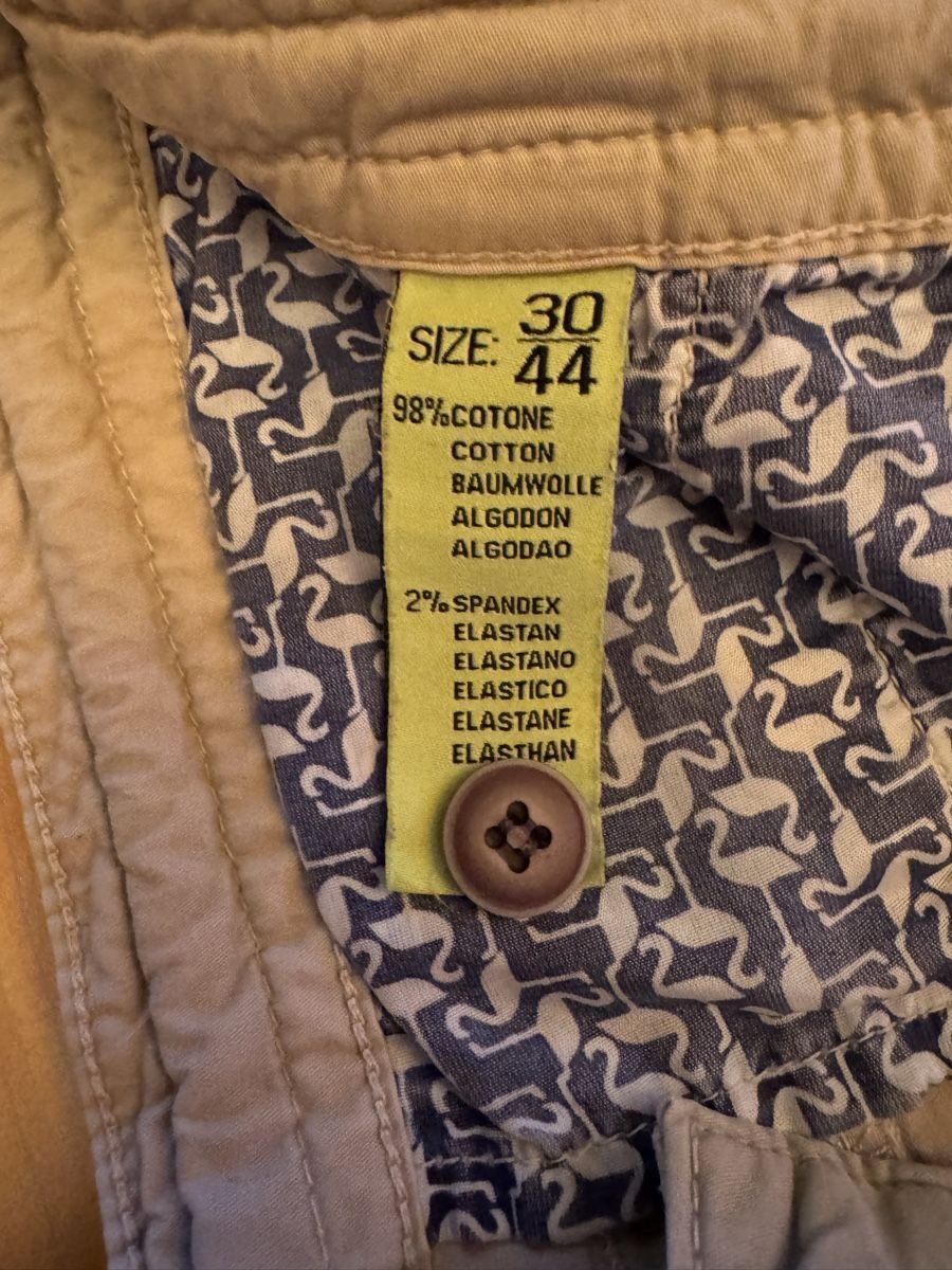 Pantaloni: Khaki Cargo Shorts Size 30/44 – Usato da Gümligen venduto da PSK 2