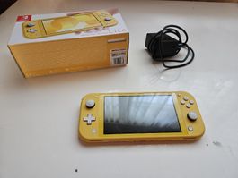 Nintendo Switch Lite Gelb komplett mit OVP Gebraucht