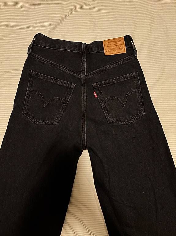 Levi's Jeans: Levis Wide Ribcage Jeans – Usato da Basel venduto da nin_qf9l 4