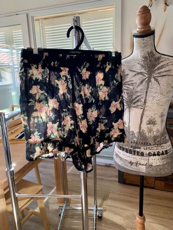 Short Tally Weijl fleuri T.40
