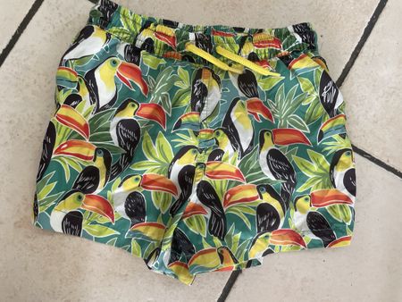 Badeshorts Gr. 6-7 J., bunte Tukan-Muster, TopZustand! ☀️