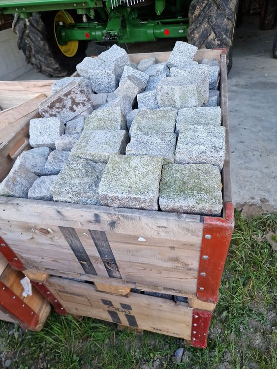 Granitsteine (Pflastersteine und Wasserrandsteine) 16800kg Kaufen auf