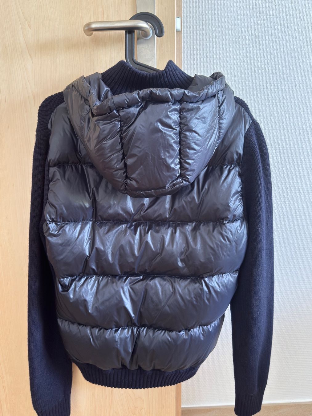 Moncler Gilets: Veste Moncler Taille M – D'occasion à Châtel-St-Denis par Lou_Hock 1