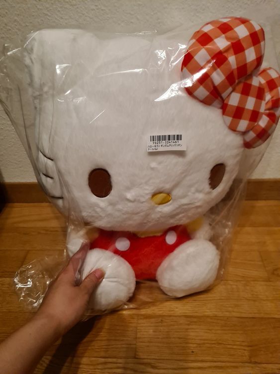 SALE! Hello Kitty Big Doll Sanrio Japan 2