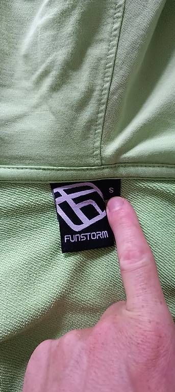 Pullover & Sweatshirts: Damen Pullover Funstorm – Gebraucht aus Alt St. Johann von mar_rgq8 2