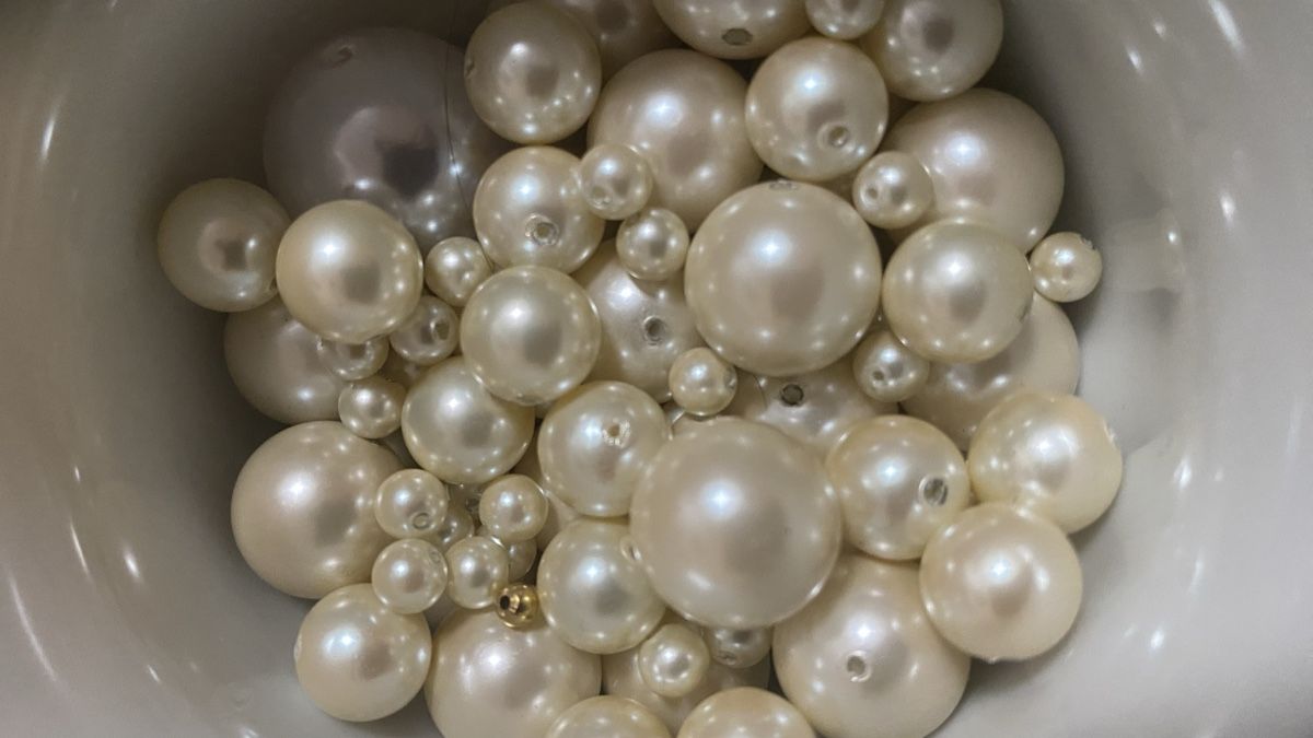 Perlen (unechte): Perlen Schmuck Bastelperlen Perlenmix – Gebraucht aus Zürich von Timi80 3
