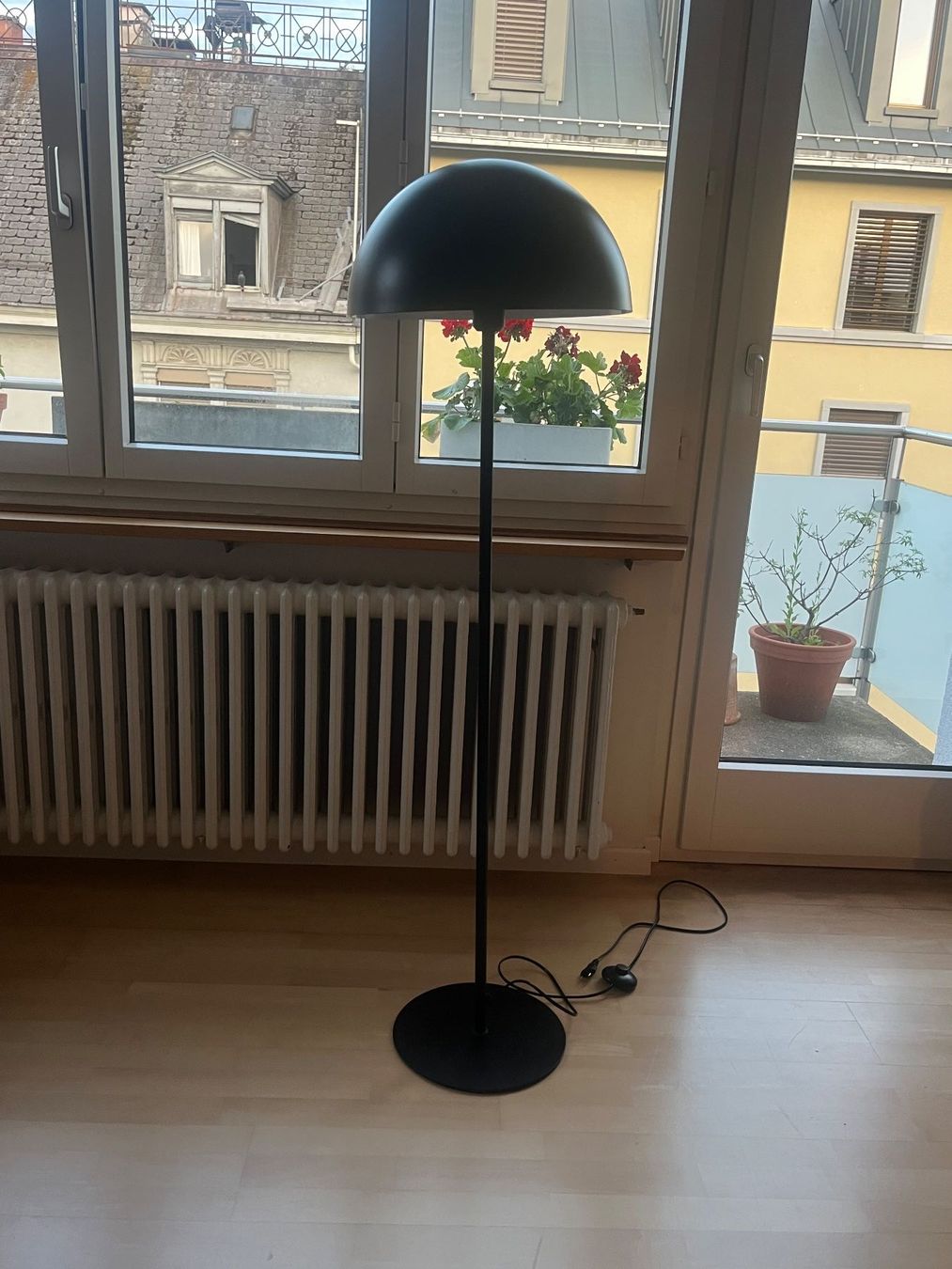 Lampade: Ellen 40 Stehleuchte Black - Nordlux – Usato da Zürich venduto da rueuni10 1