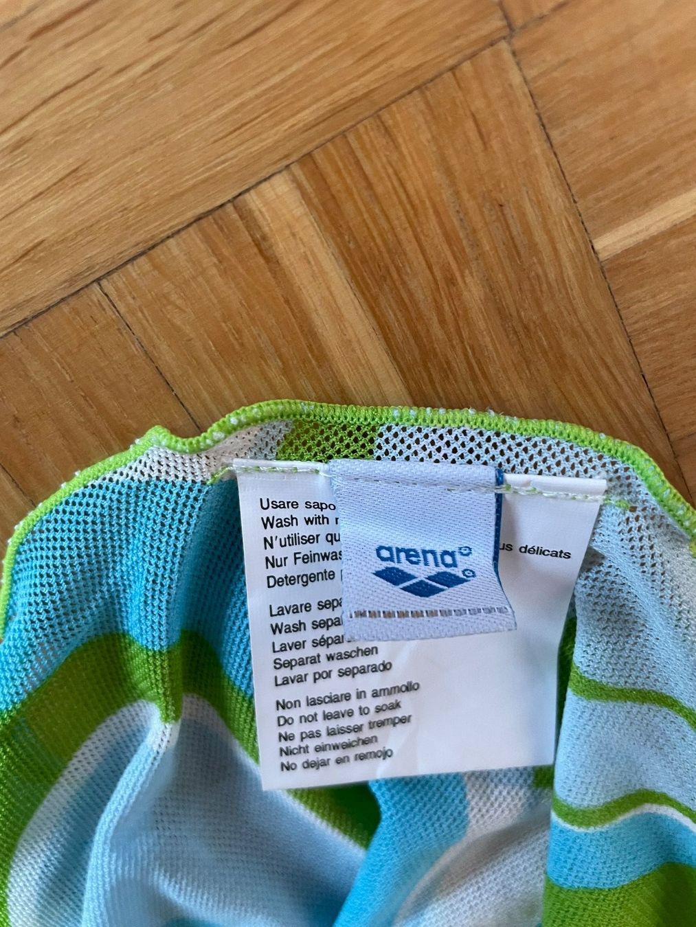 Foulards, Tücher & Schals: Tuch / Pareo, Marke Arena, Damen – Neu (gemäss Beschreibung) aus Luzern von Roger3022 3