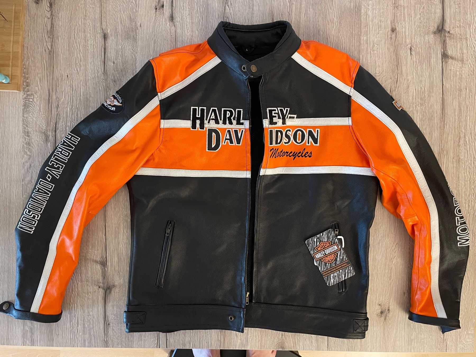 Harley-Davidson Jacken: Neue  Harley Davidson Lederjacke Grösse L – Neu und originalverpackt aus Ins von creamo1