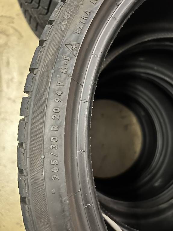Pneus & Kompletträder: Continental Winter Pneus – Gebraucht aus Pfeffikon LU von fuechsu67 1