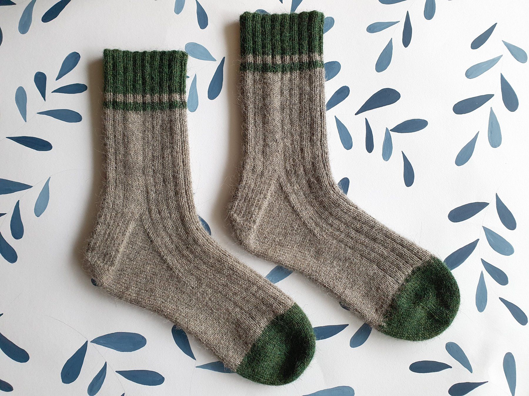 Calze: Handgestrickte Socken, Gr. 38, Wollsocken, Geschenk – Nuovo e nell'imballaggio originale da Neunkirch venduto da Sandramay 1