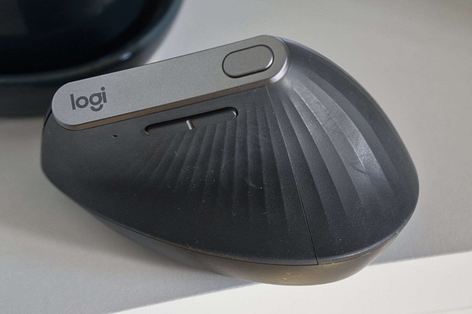 Logitech Mouse: Logitech MX Vertical ergonomische Maus kabellos Bluetooth – Usato da Zürich venduto da rob_6wwv 3