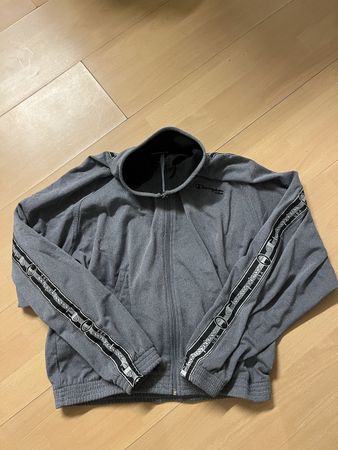 Champion Trainingsjacke, Grau, Grösse L - Top Zustand!