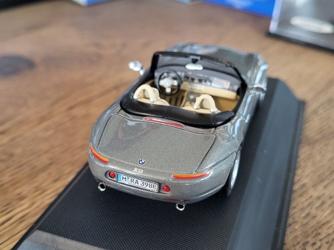 Modellini d'auto: BMW Z8 1:43 Jadi – Usato da Rothrist venduto da Juana5 4