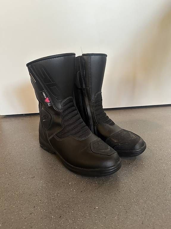 Scarpe da donna: Damen Motorradstiefel  – Usato da Pfyn venduto da lele2400