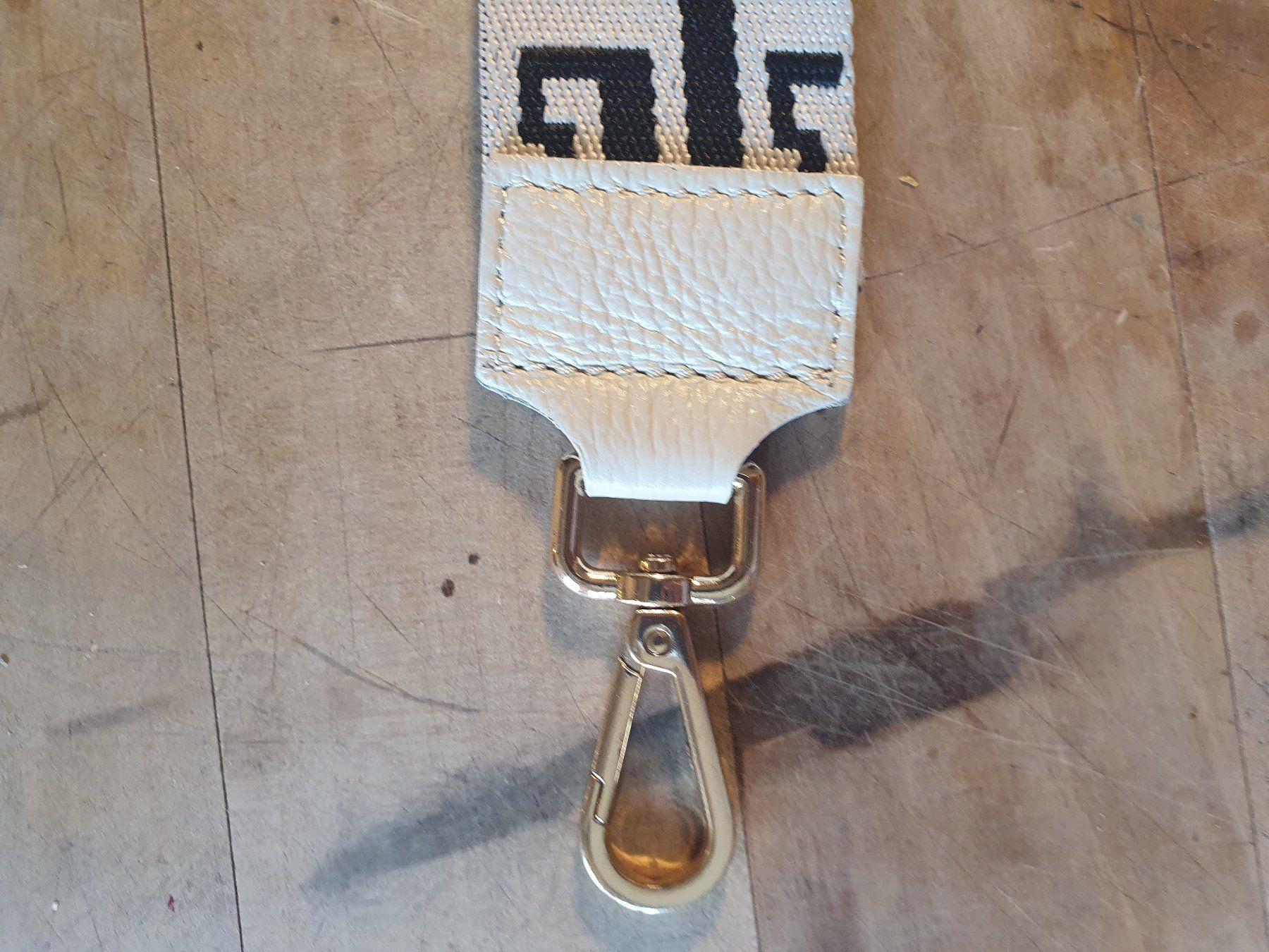 Altro in  Abbigliamento & Accessori: Tragtaschengurt Griechisches Muster 80 cm – Usato da Zürich venduto da loosebone 1