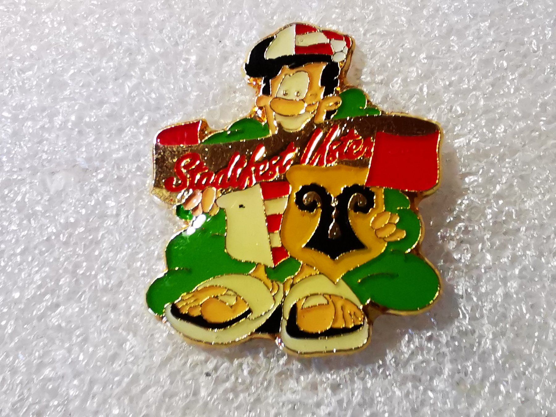 Placchette & Badge: Ansteckpin 26: Stadtfest Uster – Usato da Oppligen venduto da Pin-Fall-Shop