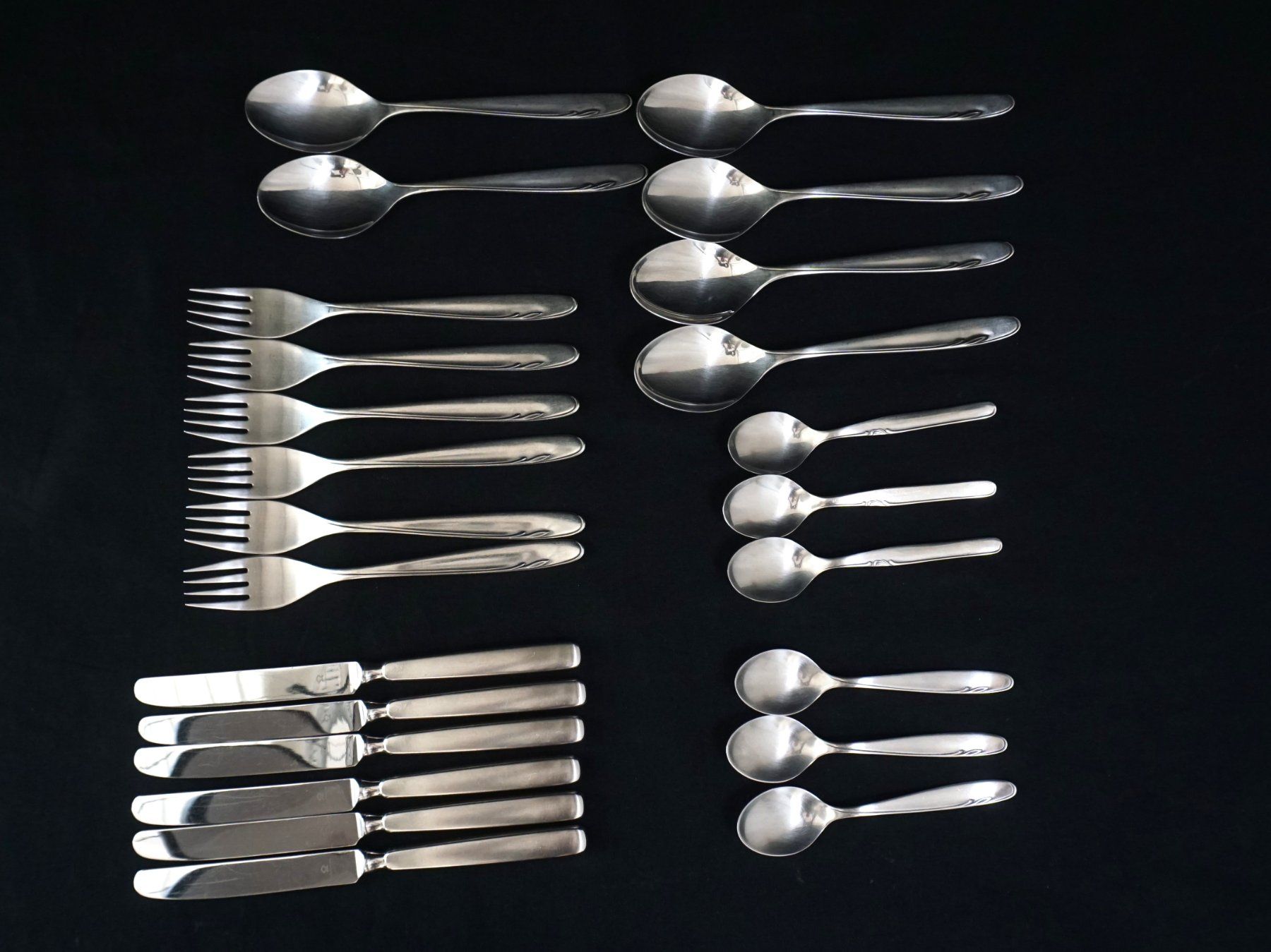 Set di posate: Edelstahl-  Besteck-Set 24-teilig – Usato da Pratteln venduto da Restwert_Pratteln
