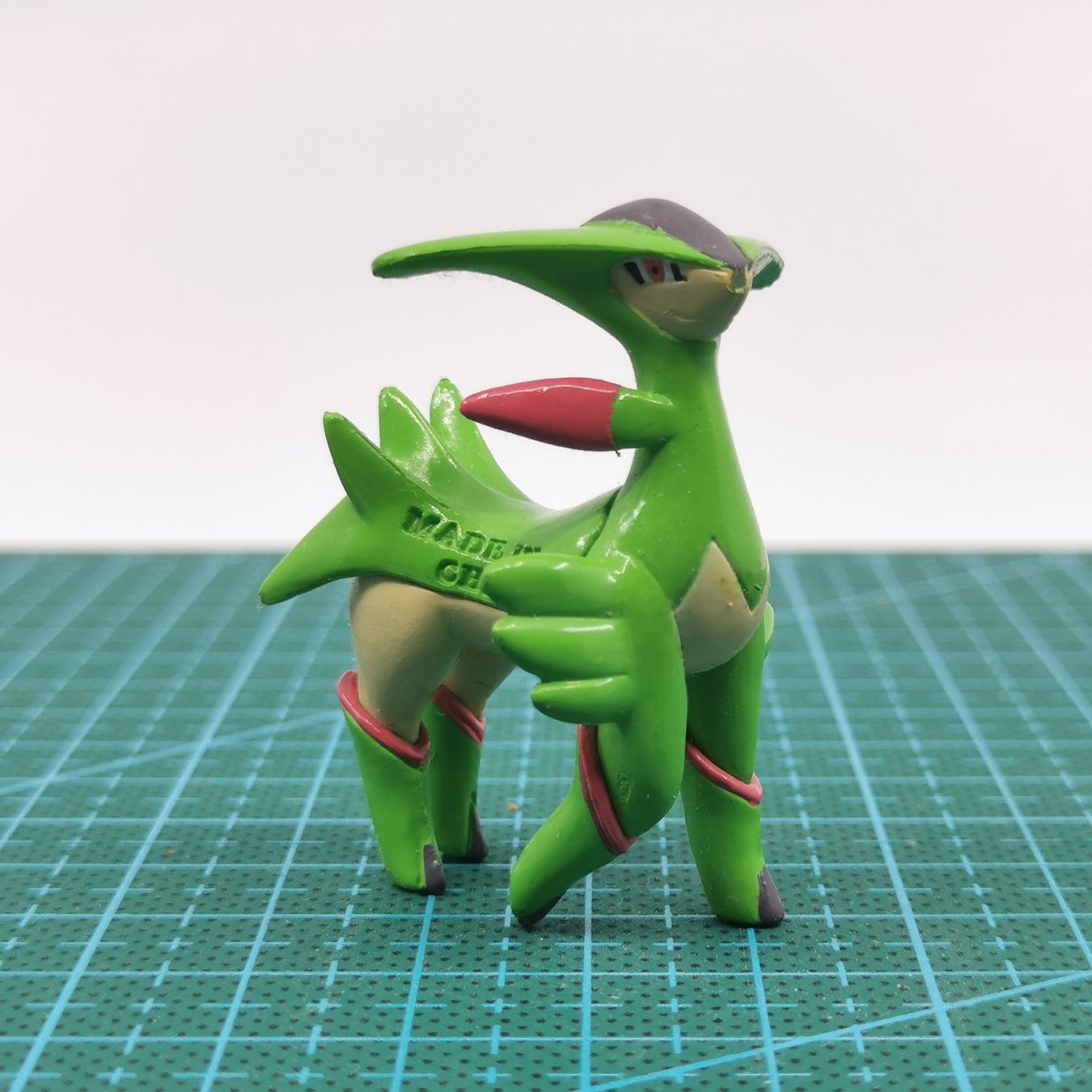 Nintendo Statuette: Figurine Pokemon Viridium Nintendo – Usato da Lutry venduto da Brocantosaurus 1