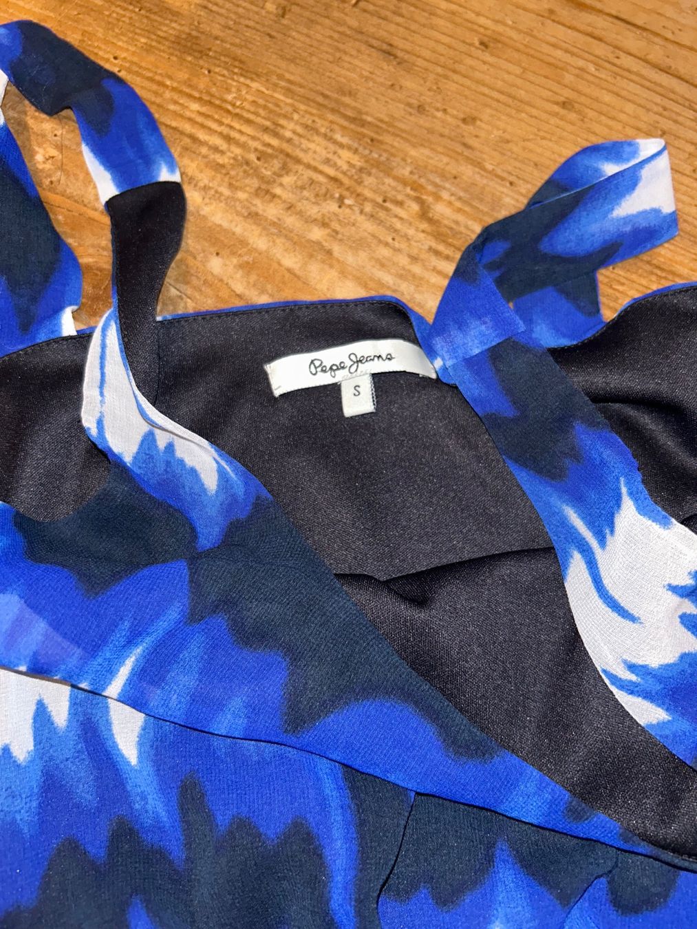 Pepe Jeans Vestiti: Batik-Kleid Pepe Jeans S – Usato da Safenwil venduto da 2hand_aber_wertvoll 1