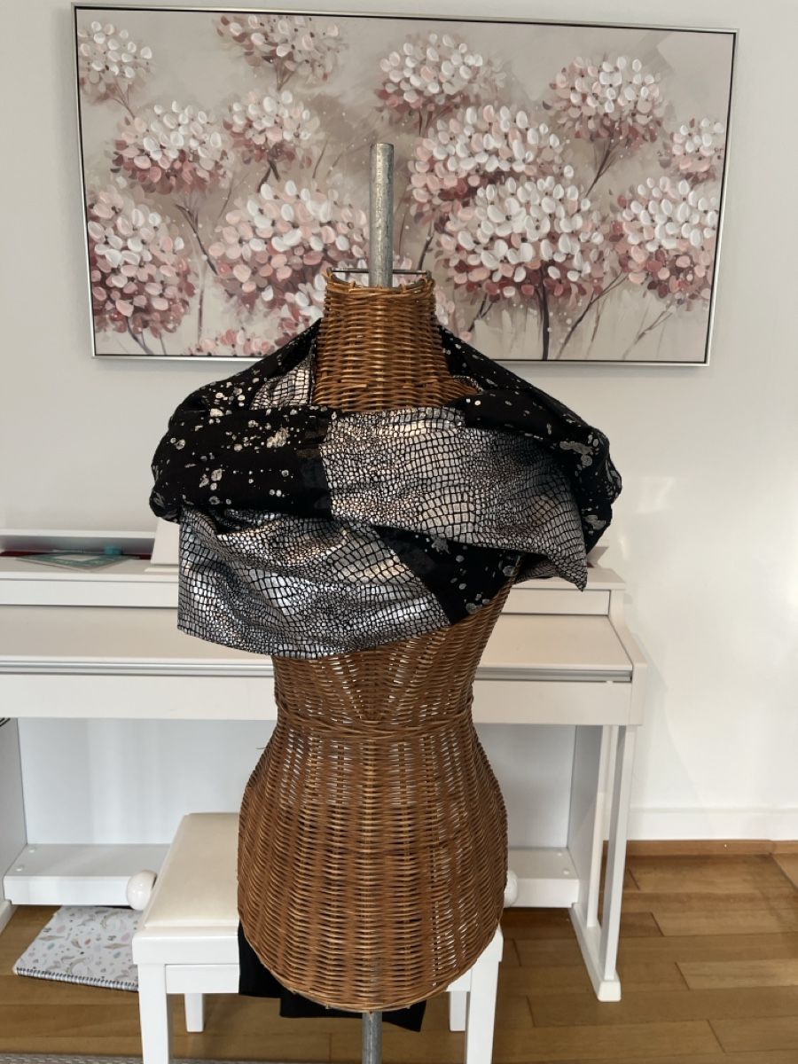 Foulard & Sciarpe: Schal, Stola mit Silbermuster – Usato da Solothurn venduto da Bobesch08 4