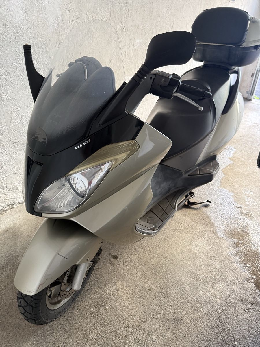 Aprilia Scooters: Aprilia Atlantic 125 – D'occasion à Rüti ZH par ES95