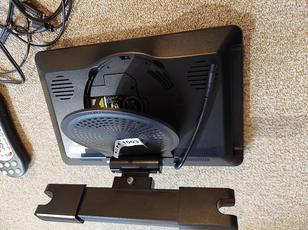 Tragbarer Mediaplayer: DVD Player fürs Auto  – Gebraucht aus Fehraltorf von lameduckalex 1