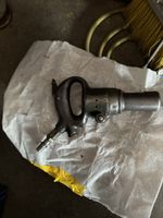 Druckluft-Meisselhammer + Druckluft-Winkelschleifer