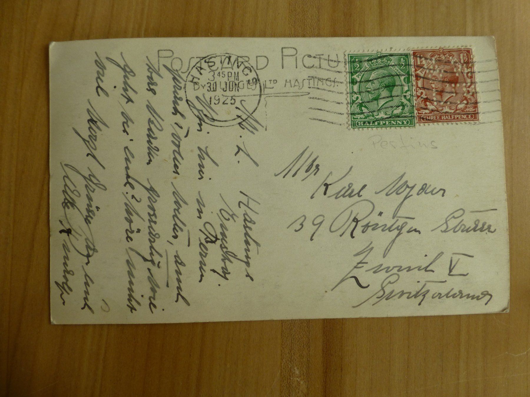 Cartoline postali: Hastings, England, Ansichtskarte der Cliffs, Perfinmarke1925 – Usato da Bettlach venduto da 1saurer 1