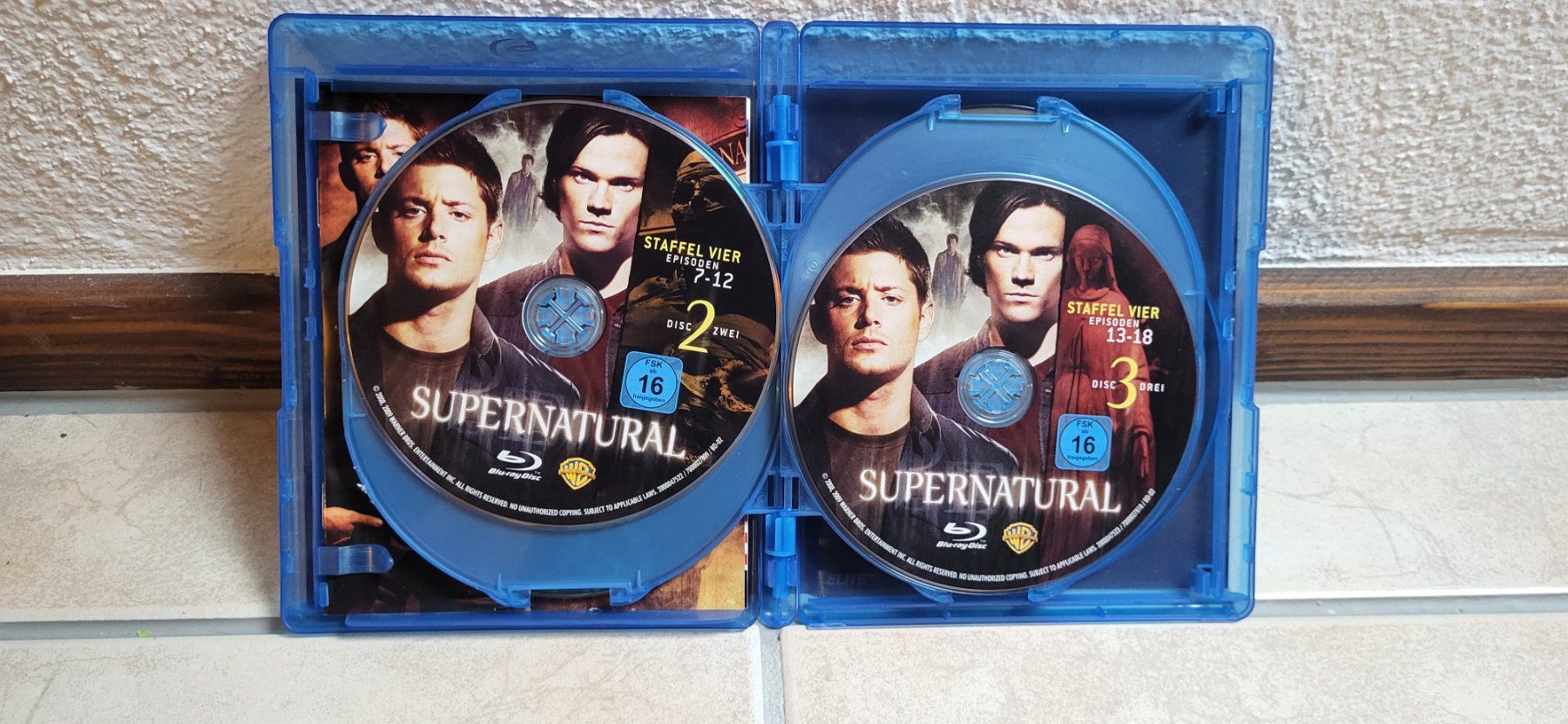 Tutti i DVDs: Blu Ray - Supernatural Staffel 4 – Usato da Münsingen venduto da Heroism2010 5