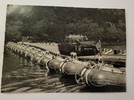 Alte Fotografie Pontonbrücke mit Panzer guter Zustand 1965