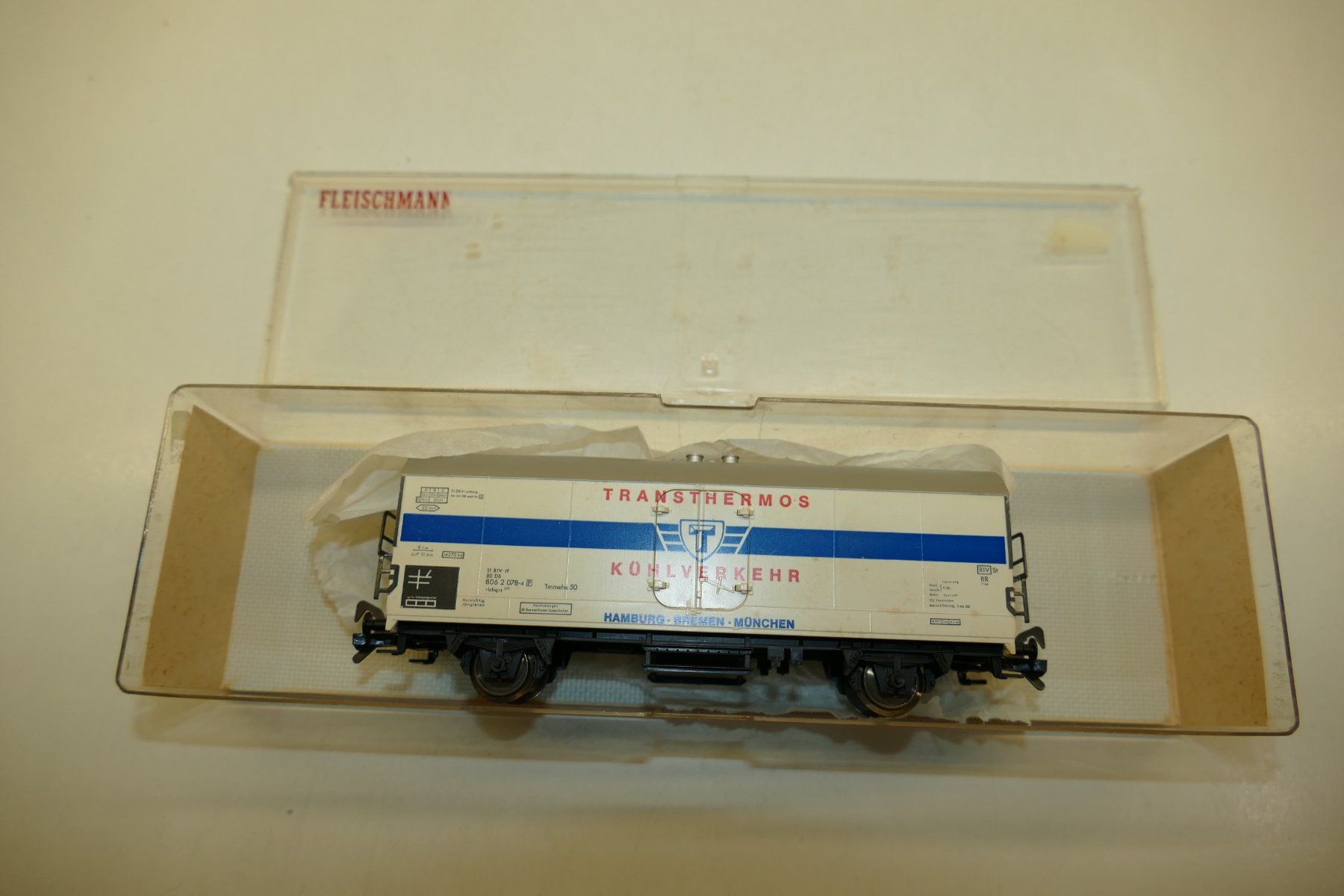 Fleischmann Modellini di ferrovie: Fleischmann H0: DB Kühlwagen "Transthermos" – Nuovo (secondo la descrizione) da Niederhasli venduto da rail-duerst