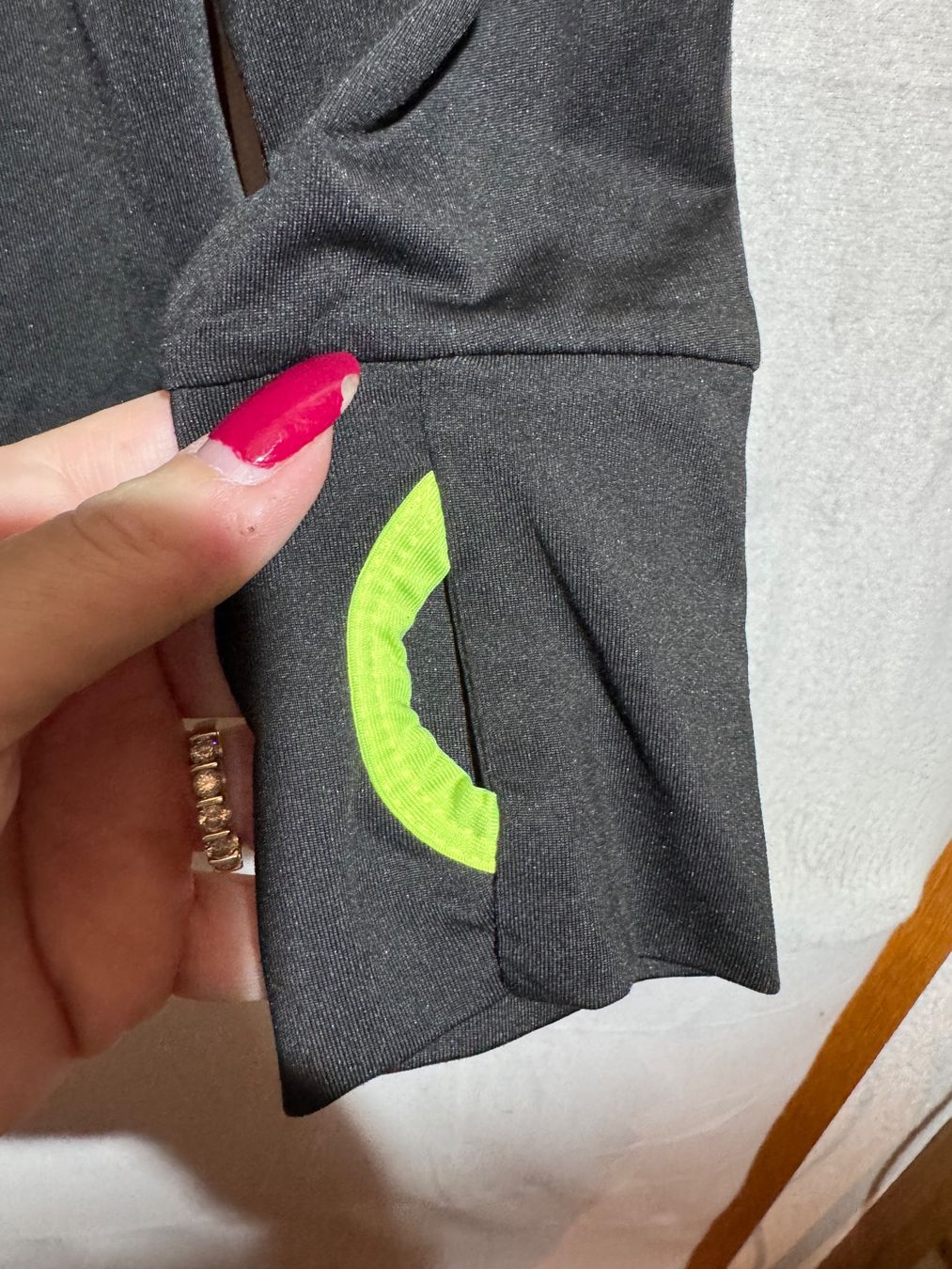 Jacken: Kapuzenjacke, Sportjacke Gr. M – Gebraucht aus Grosswangen von SALE_SALE_SALE 3
