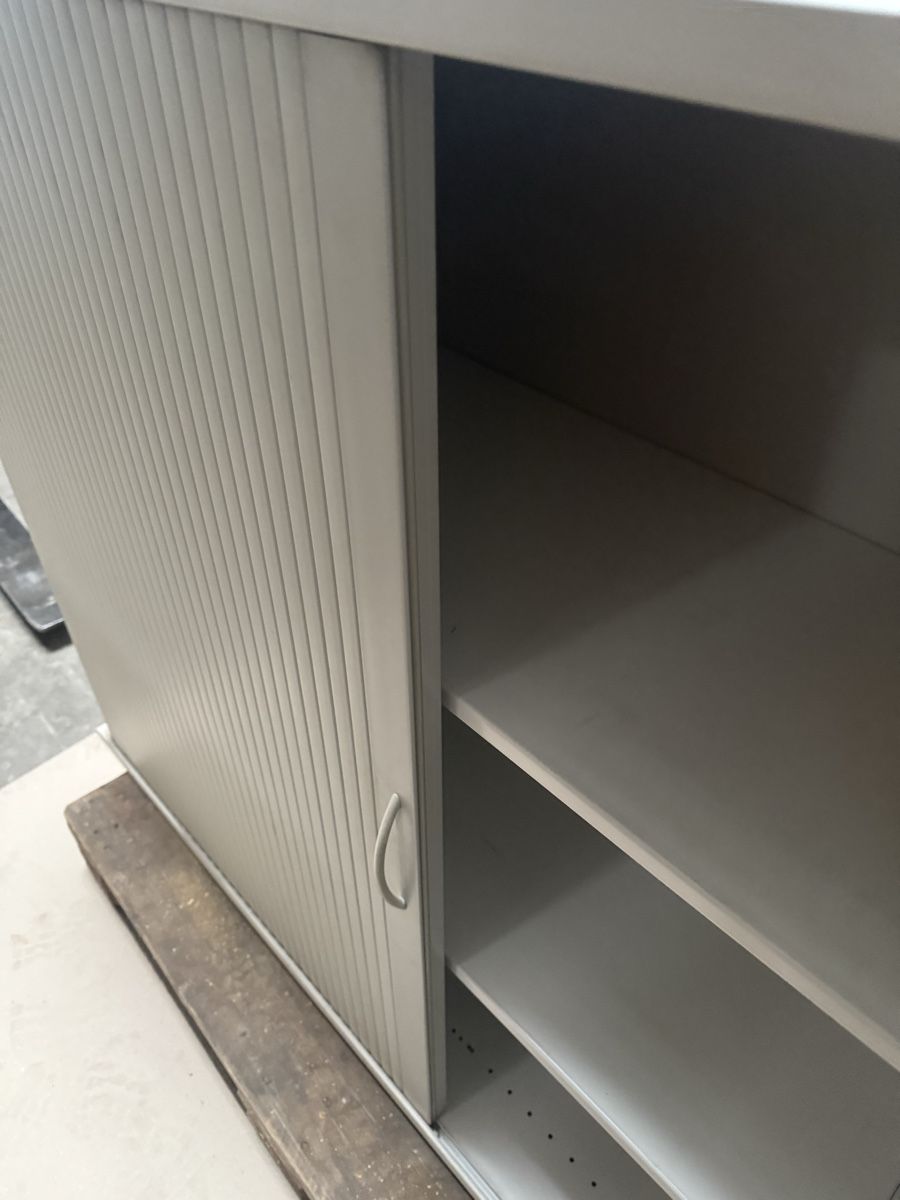 Armadi: Rollschrank – Usato da Horriwil venduto da Carrera68 1