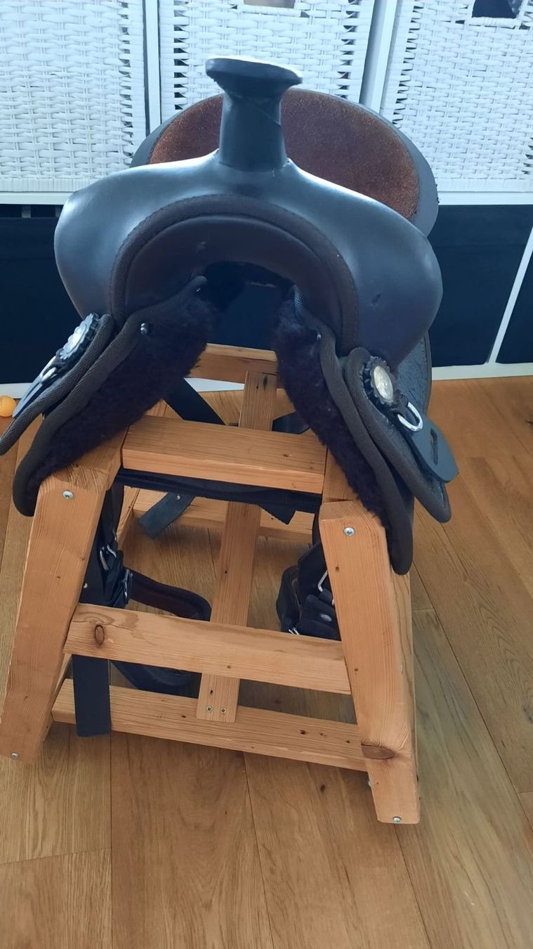 Selle & Accessori: Reitsattel mit Rollgestell – Nuovo (secondo la descrizione) da Münchenwiler venduto da Spix01 2