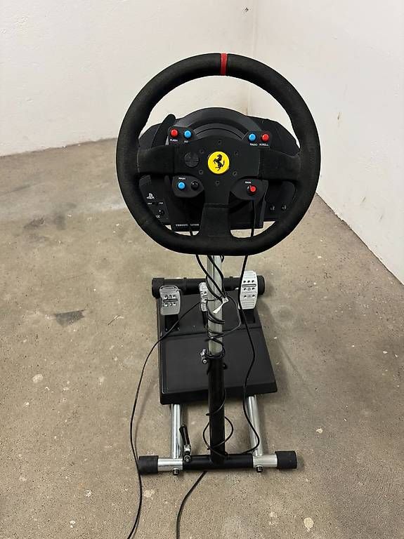 Thrustmaster Controller: Thrustmaster T300 Ferrari Alcantara Edition + Wheel Stand – Usato da Schönenwerd venduto da Scottsparker