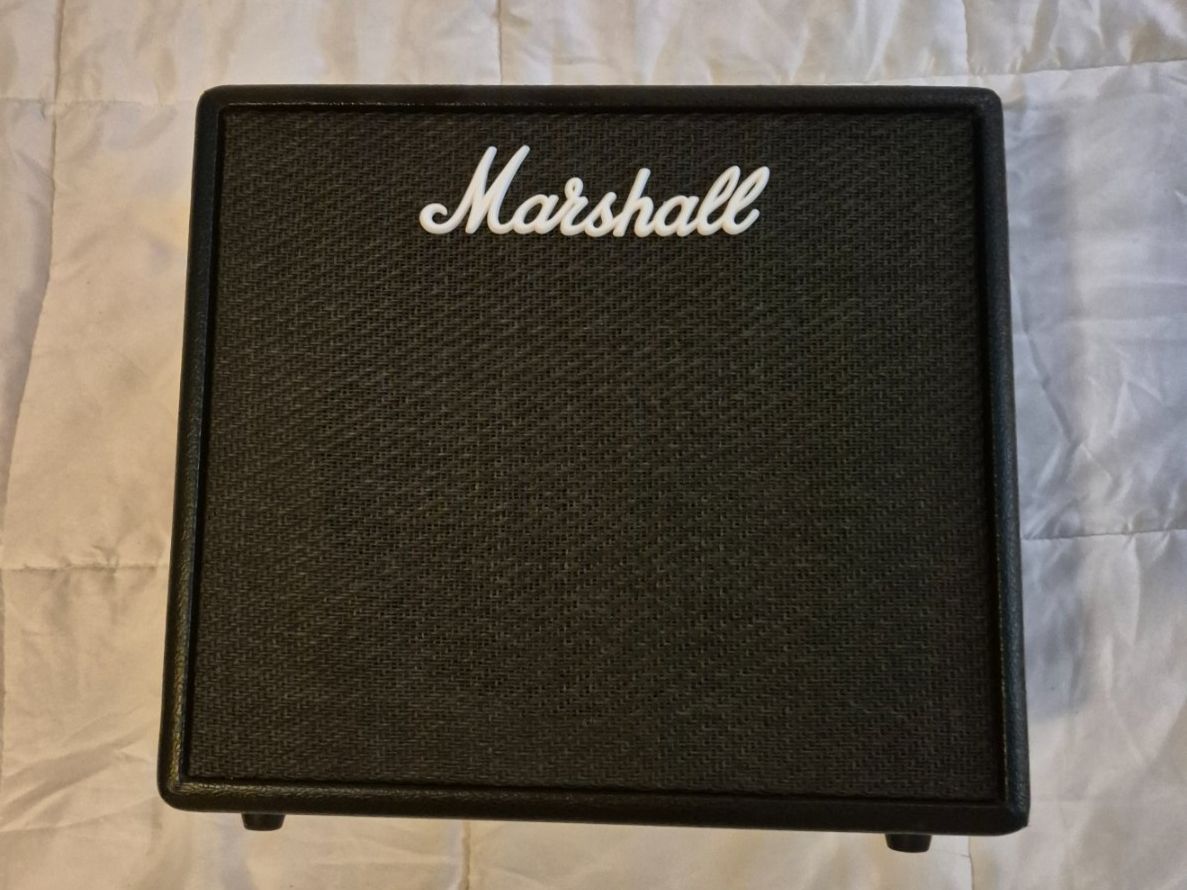 Squier Strumenti musicali: Guitare Squier Stratocaster + amplificateur + accessoires – Usato da Founex venduto da ass_h7wj 1