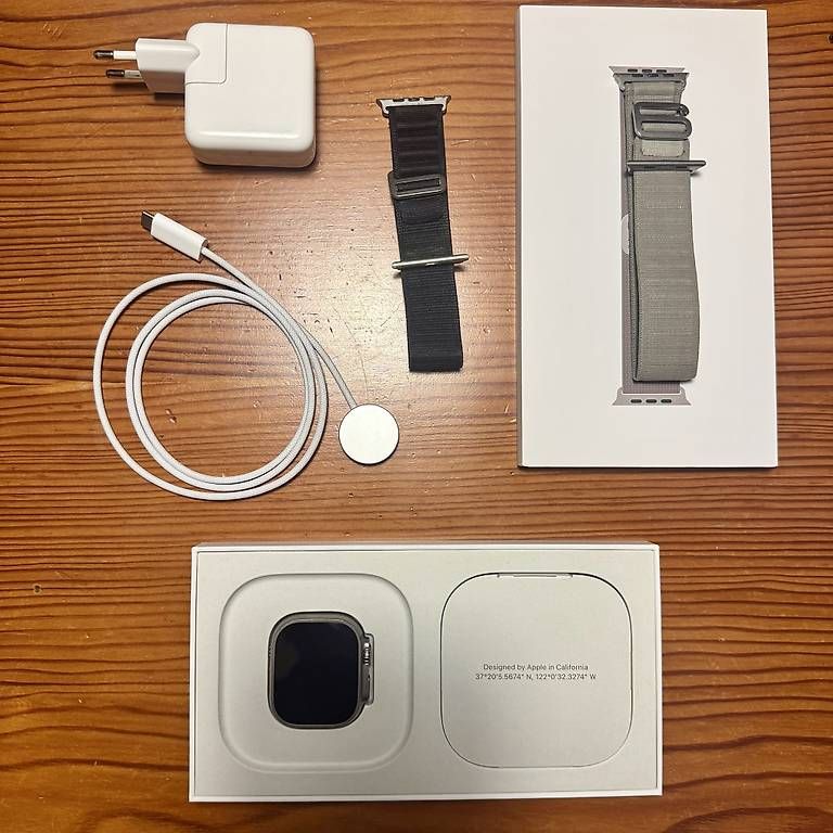 Smartwatch: Apple Watch Ultra 2  GPS + Cellular Titane – Gebraucht aus Crans-Montana von hug_2xkk