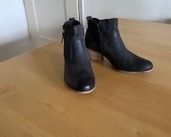 Scarpe da donna: Hübsche Leder Stiefeletten – Usato da Zuerich venduto da TomL01 1