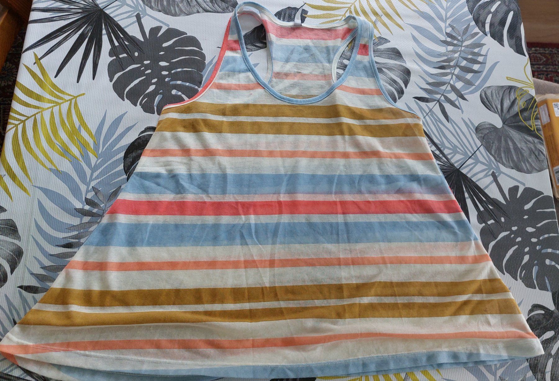 Camicette, T-shirt & Top: Mädchen T-Shirt set Gr. M – Usato da Lützelflüh-Goldb venduto da Punktesammler 2