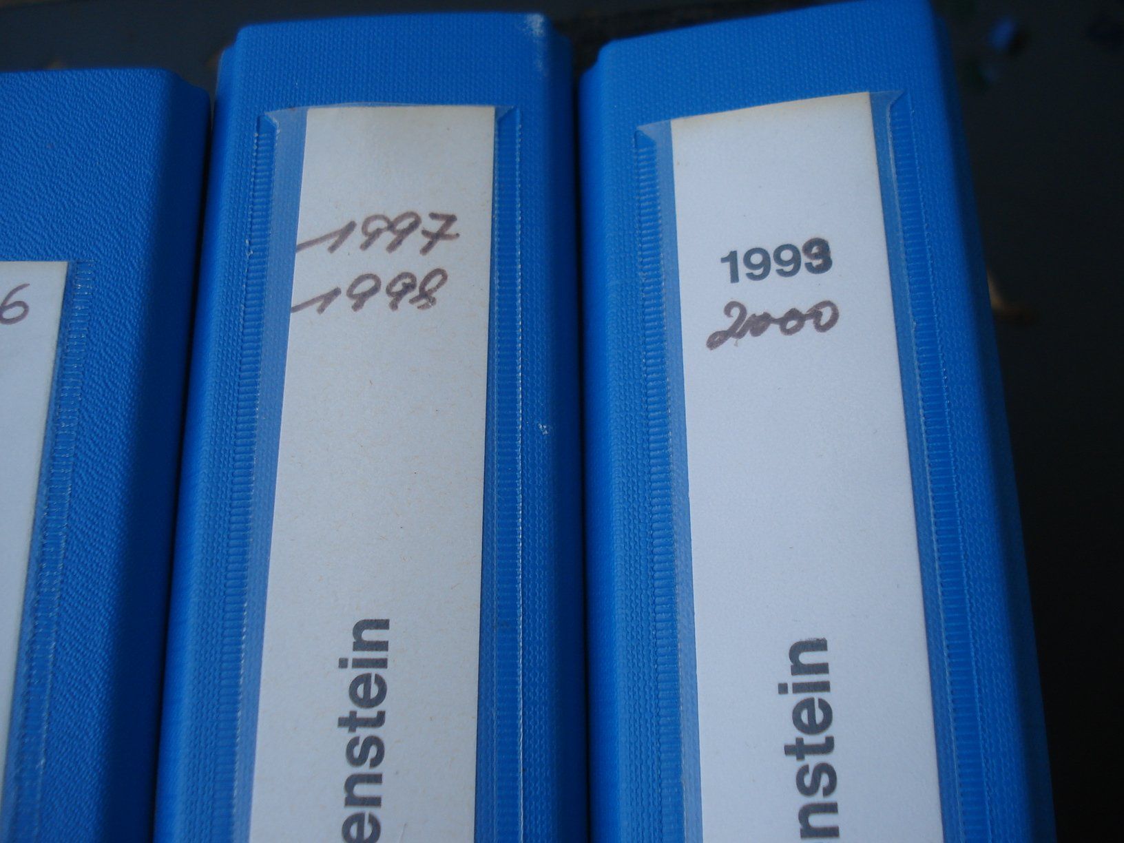 Alle Briefmarken: Ordner mit FDC Liechtenstein, 1985-2000, Satz, Einzel, 4erbl – Gebraucht aus Niederwil AG von morostahu 9