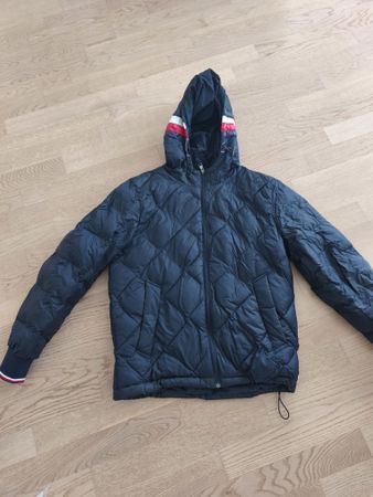Steppjacke Tommy Hilfiger Grösse M guter Zustand