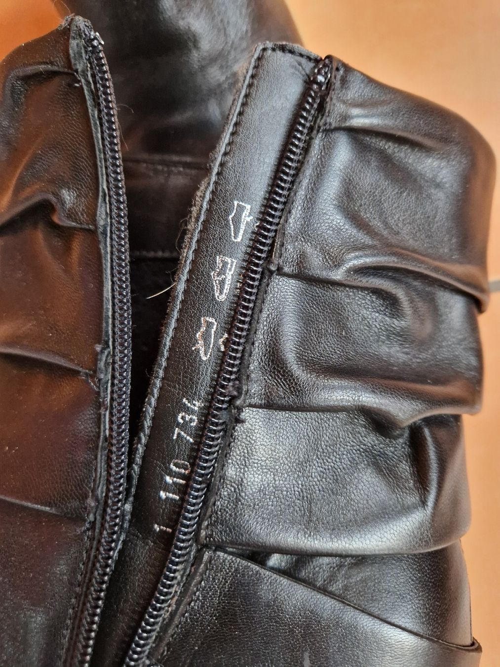 Scarpe da donna: Lederstiefel Varese schwarz 37 – Usato da Lichtensteig venduto da Cocabana_16 4
