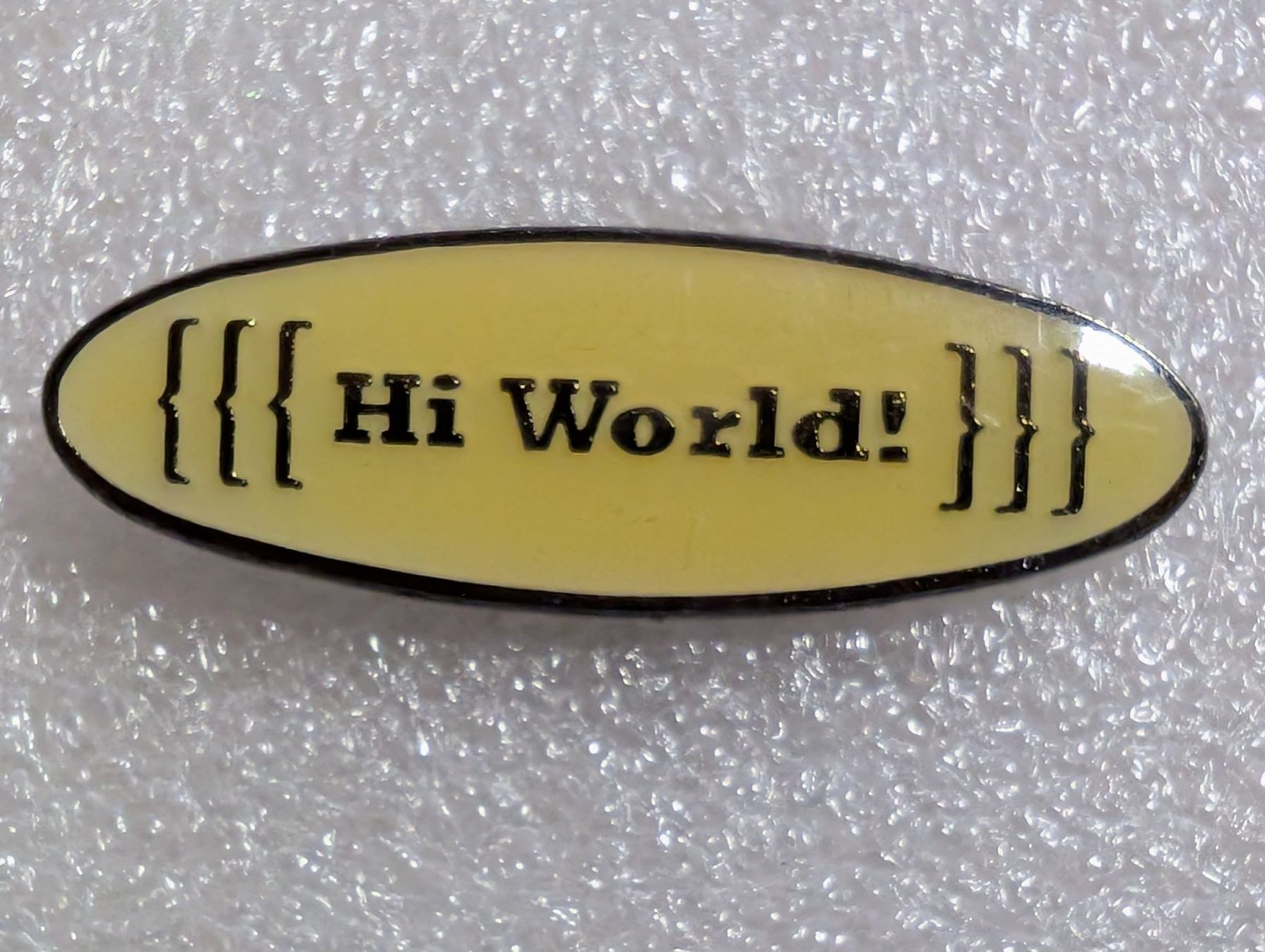 Placchette & Badge: Ansteckpin 205: Hi World – Usato da Oppligen venduto da Pin-Fall-Shop
